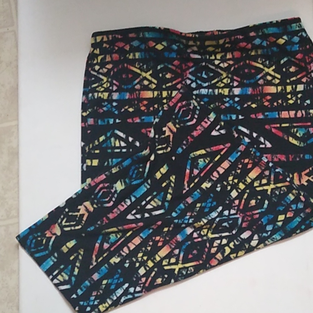 Painted glass pencil skirt - Picture 6 of 8